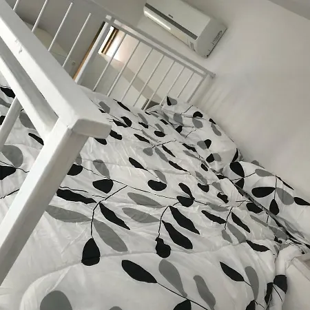 Apartment De House
